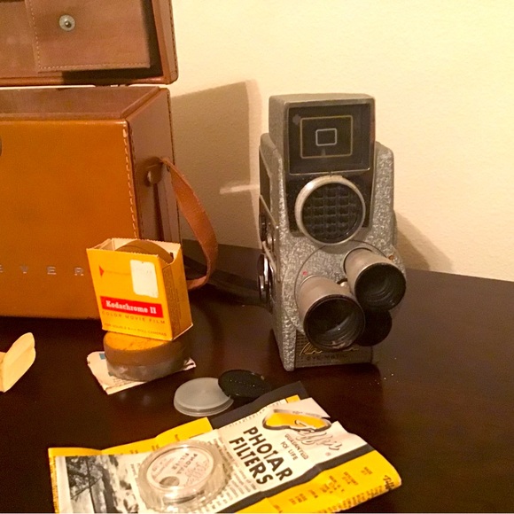 Vintage camera with carrying case - Picture 5 of 5